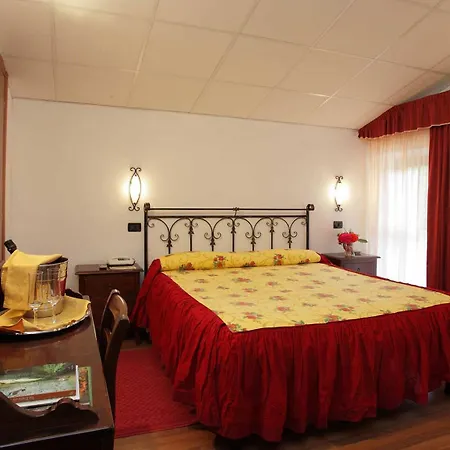 Hotel Le Macinaie Castel del Piano (Tuscany)