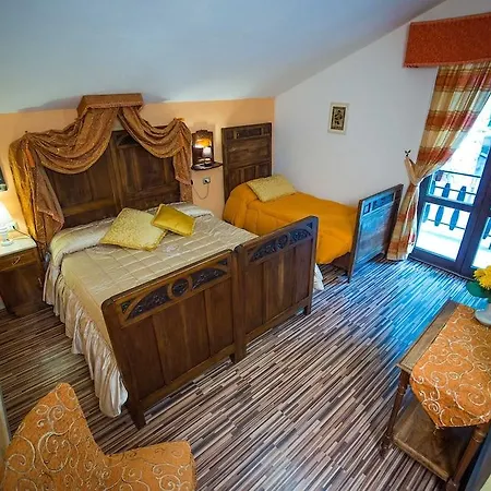 Le Macinaie 2* Castel del Piano (Tuscany)